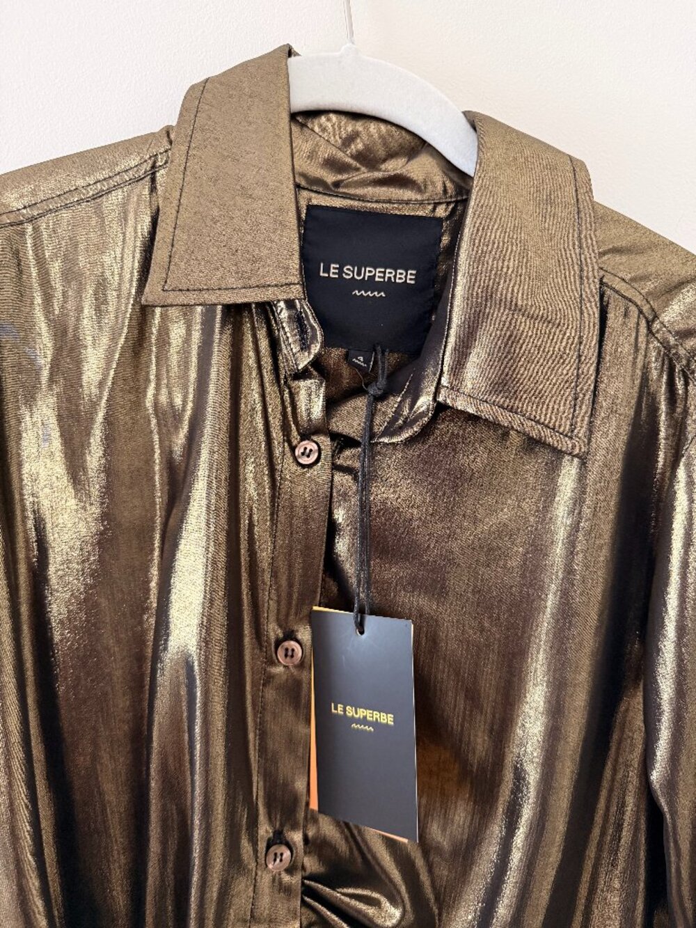 LE SUPERBE Metallic Jacket — Gold